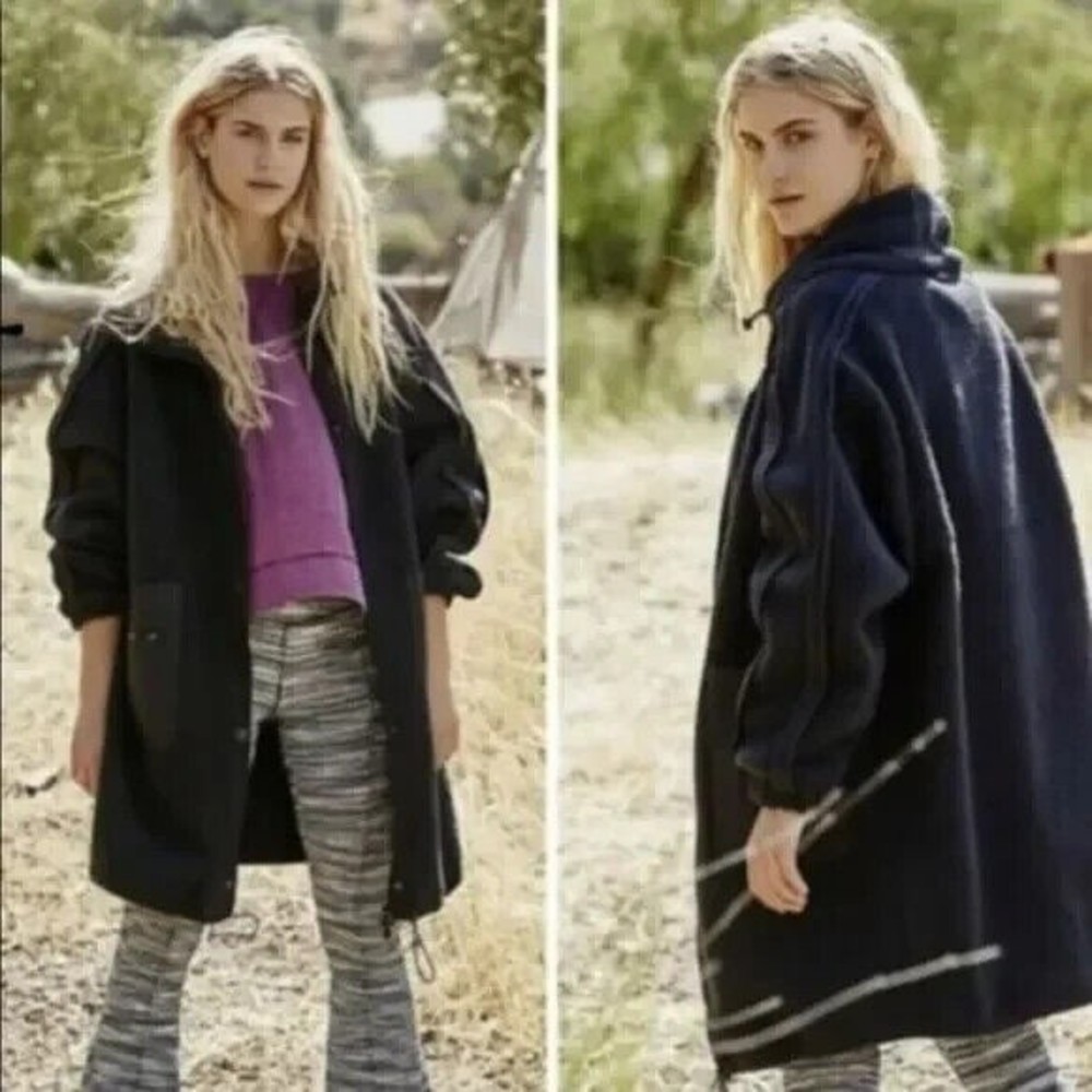 Free People FP Movement Black Glacier Fleece Jacket Size LARGE